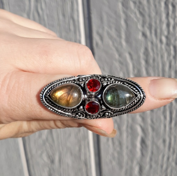 New Oversized Labradorite & Garnet 925 Silver Statement Ring. - Picture 3 of 9